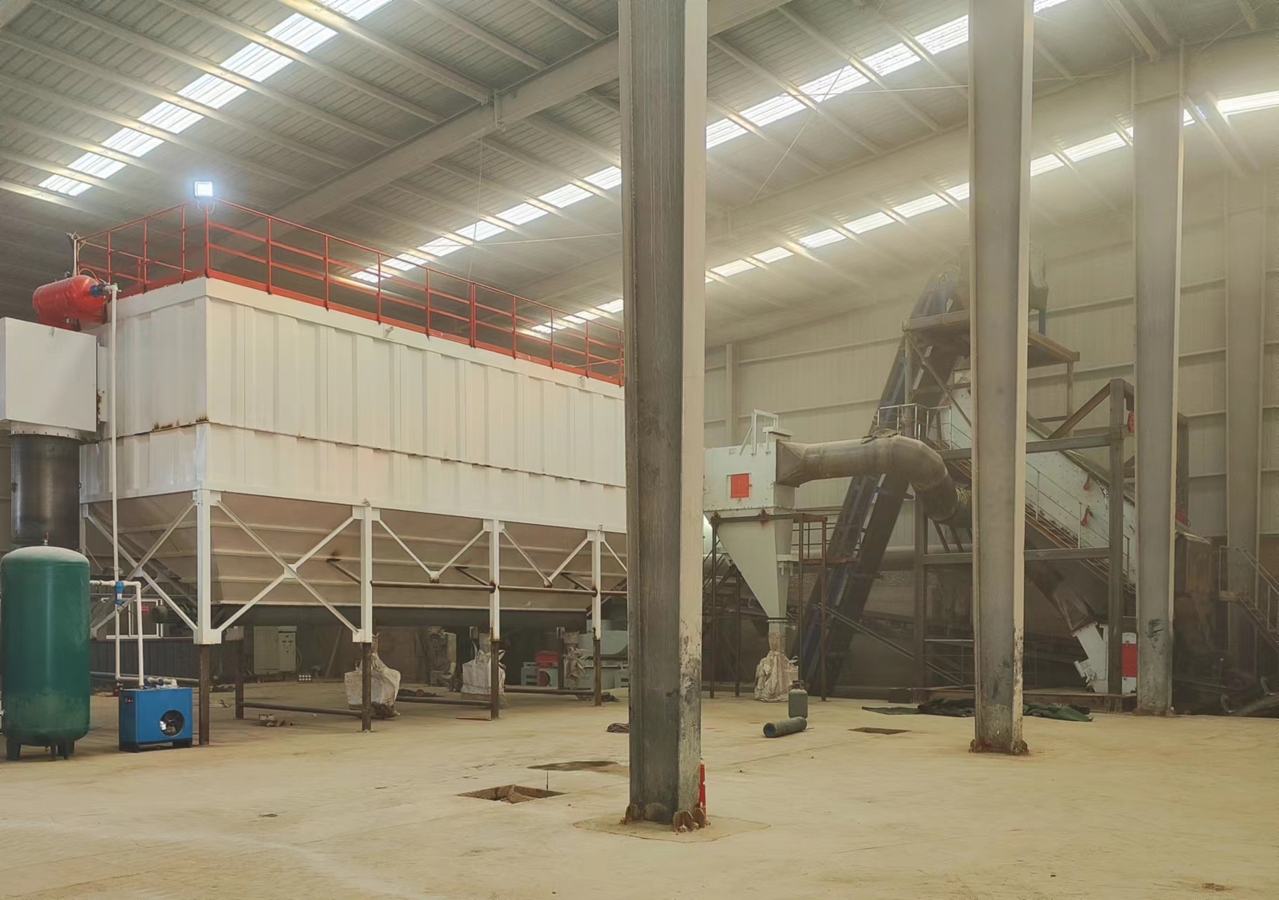 與平面制砂相比，干法制砂樓有哪些優(yōu)勢？