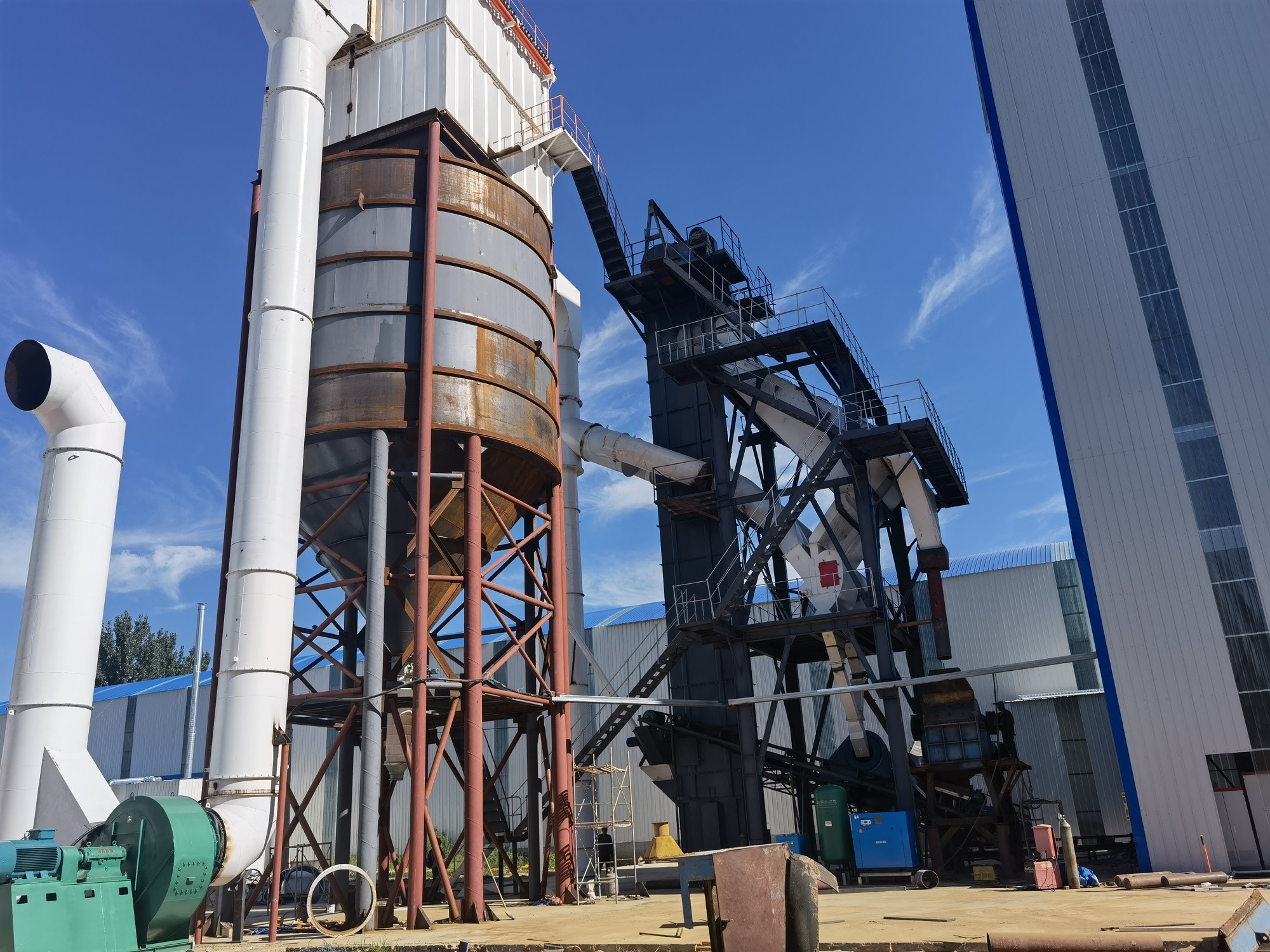 踐行綠色發(fā)展！干法制砂樓助力洗砂廠技改！