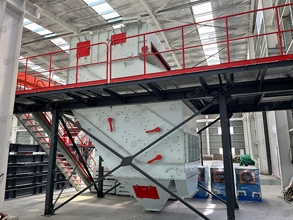 高頻篩，細(xì)物料篩分專家，效率高還不堵孔