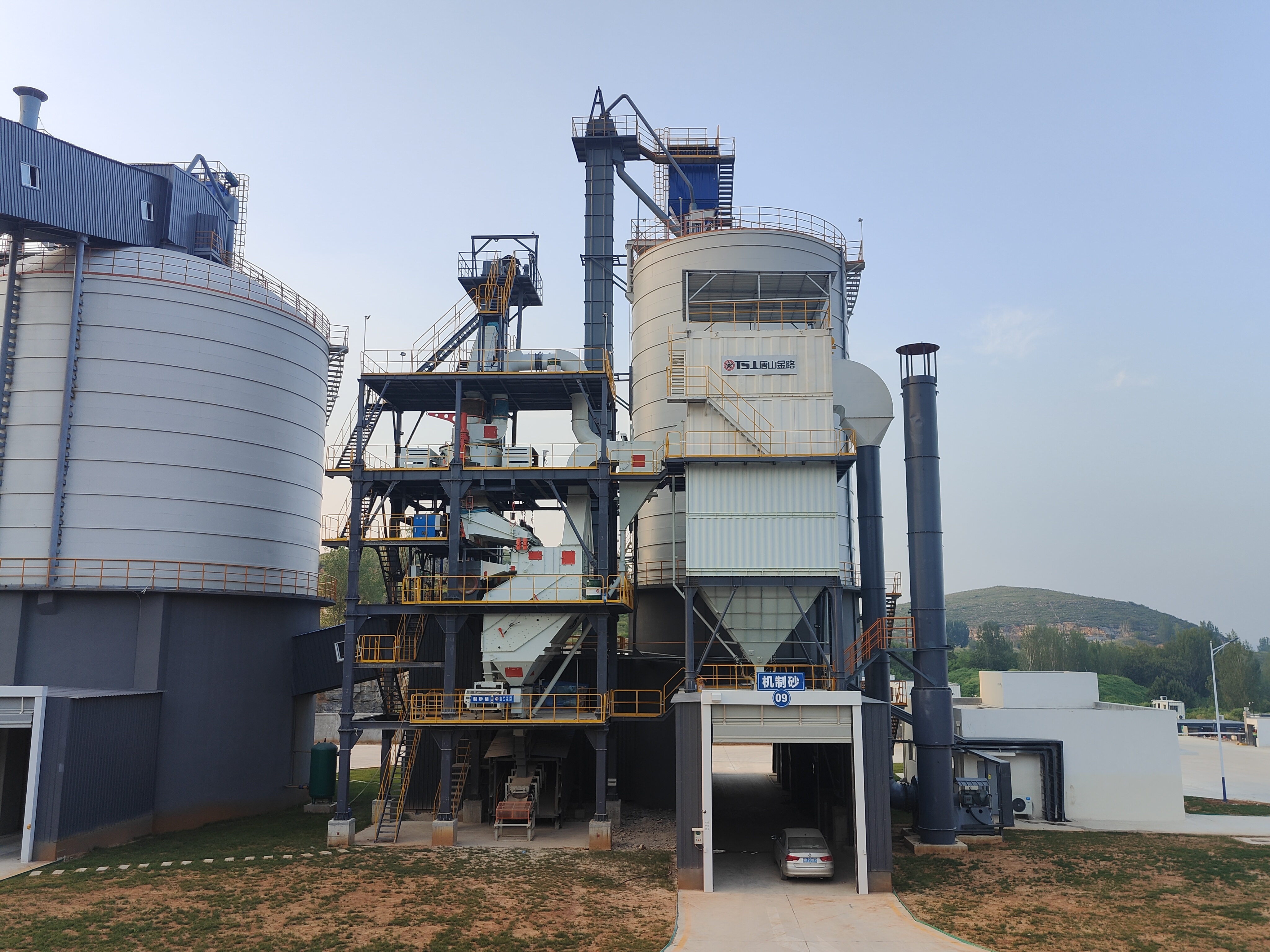 投資干法制砂樓的優(yōu)勢(shì)：綠色環(huán)保，全年可生產(chǎn)